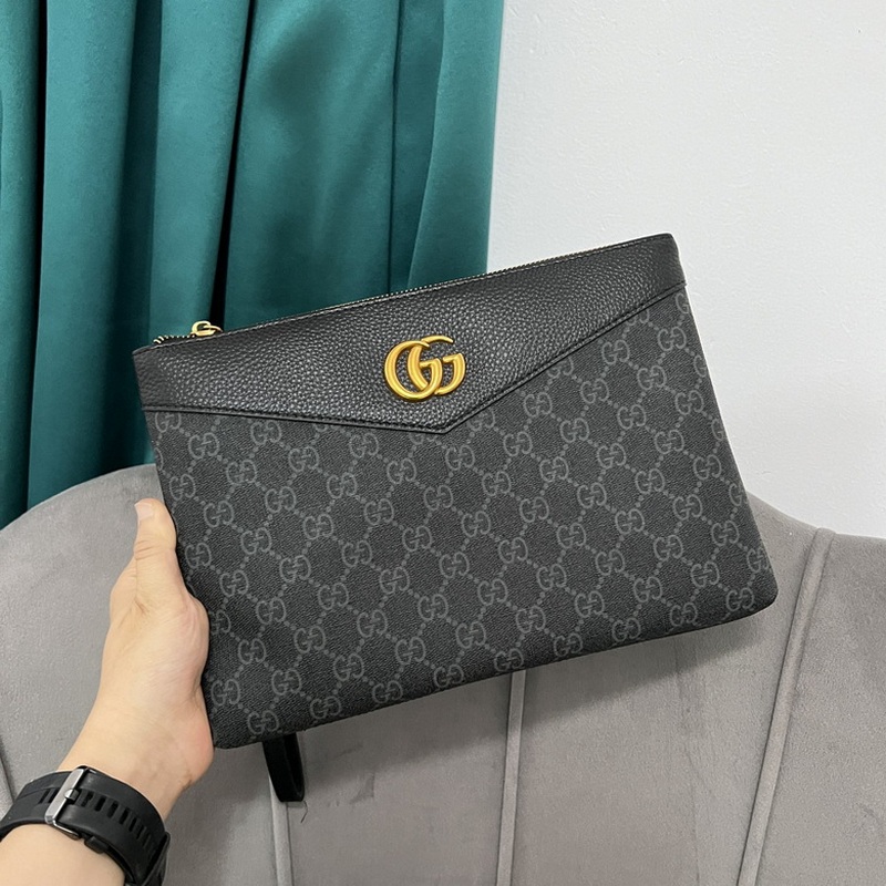 Gucci Wallets 11